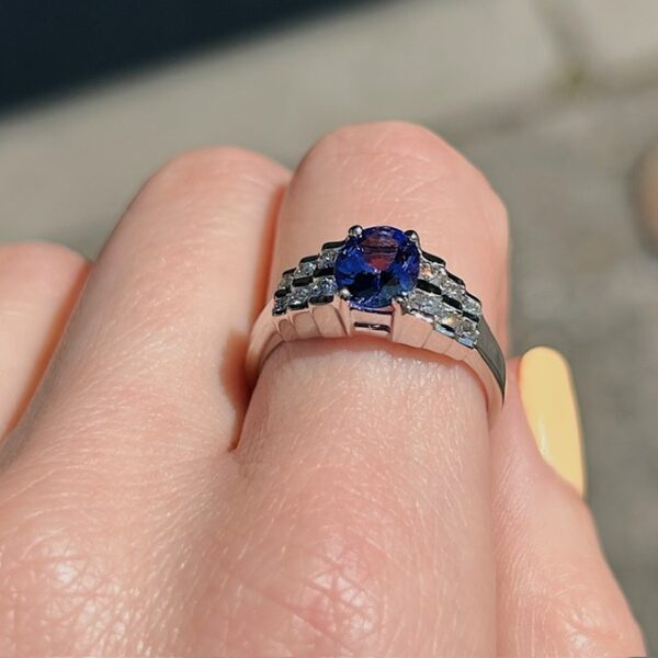 Estate Tanzanite Diamond Ring - Image 3