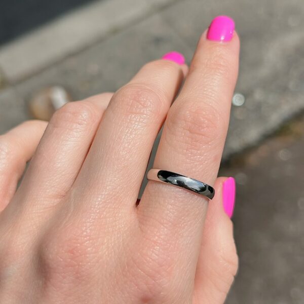 Estate Platinum 3.5mm Band - Image 3