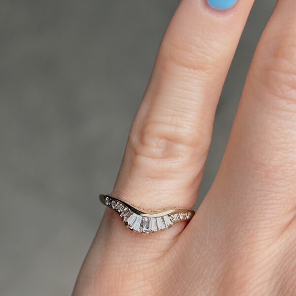 Estate Diamond Contour Band - Image 2