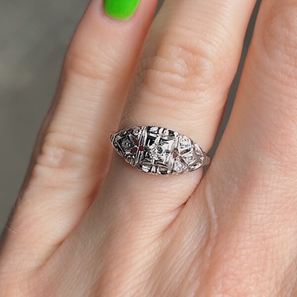 Art Deco 18k White Gold Diamond Ring - Image 3