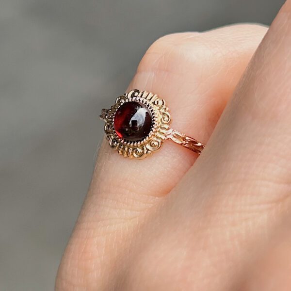 Antique Cabochon Garnet Ring - Image 4