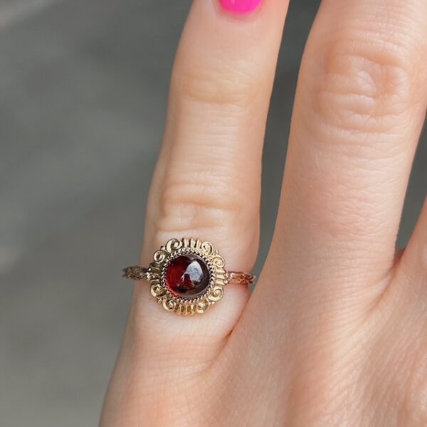 Antique Cabochon Garnet Ring - Image 3