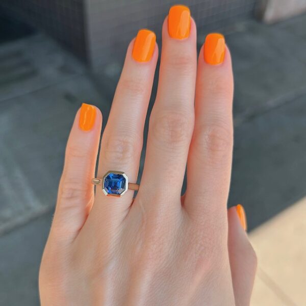 Recycled GIA Certified No Heat 4.05ct Sapphire Engagement Ring - Image 3