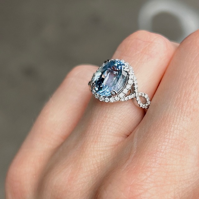 Estate GIA Certified No Heat Sri Lanka Sapphire & Diamond Ring - Image 4