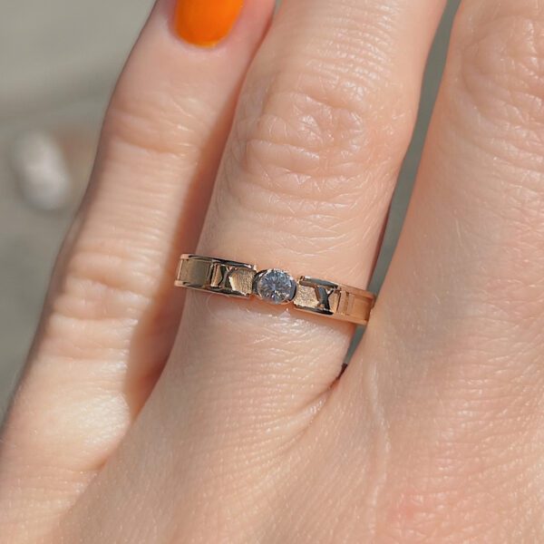 Estate 18k Tiffany Atlas Diamond Ring - Image 2