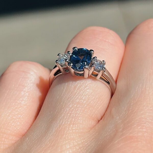 Estate Three Stone Sapphire & Diamond Ring - Image 4