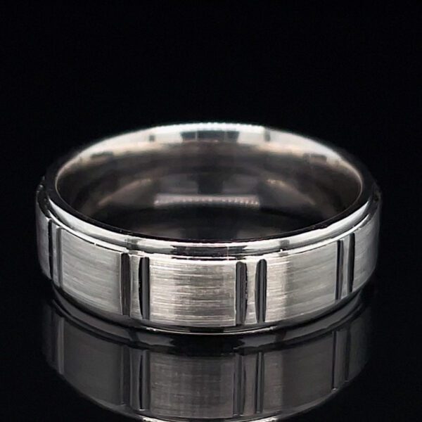 Estate Square Pattern Band