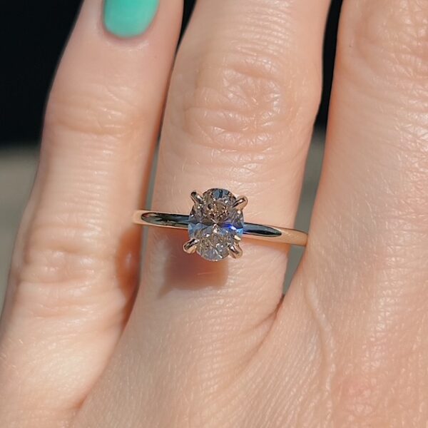 Recycled GIA Certified 1ct Oval Solitaire Diamond Ring - Image 2