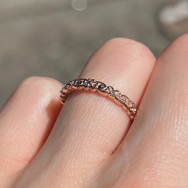 Estate 14k Vintage Inspired Diamond Band - Image 4