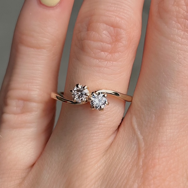 Estate .51ct Toi Et Moi Diamond Ring - Image 2