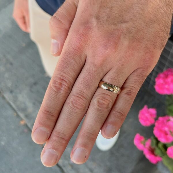 Antique 6mm Gold Band - Image 2