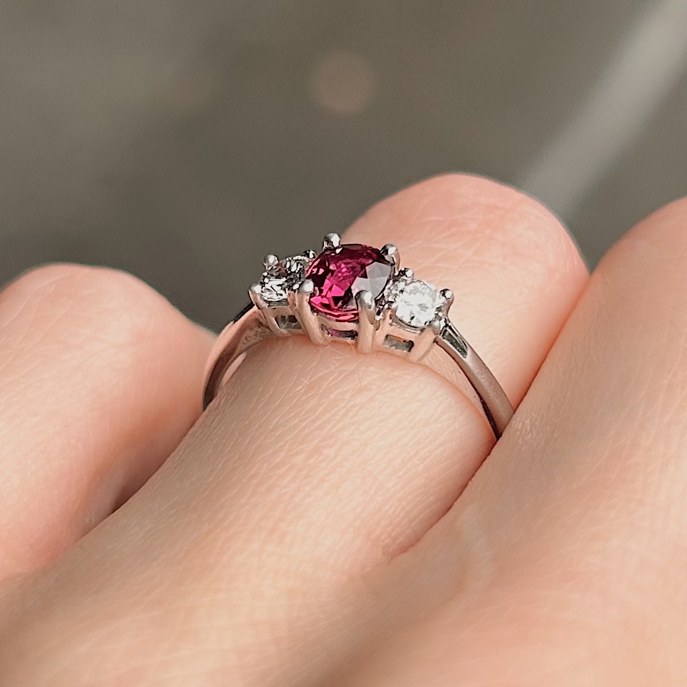 Estate Ruby & Diamond Three Stone Ring - Image 4