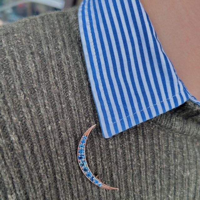 Antique GIA Certified Sapphire Moon Brooch - Image 2