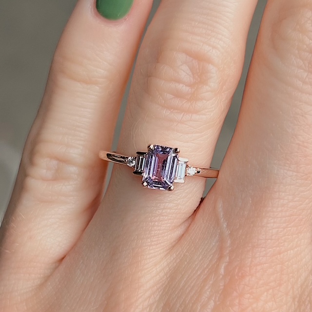 Recycled 1.02ct Violet Sapphire Ring - Image 4