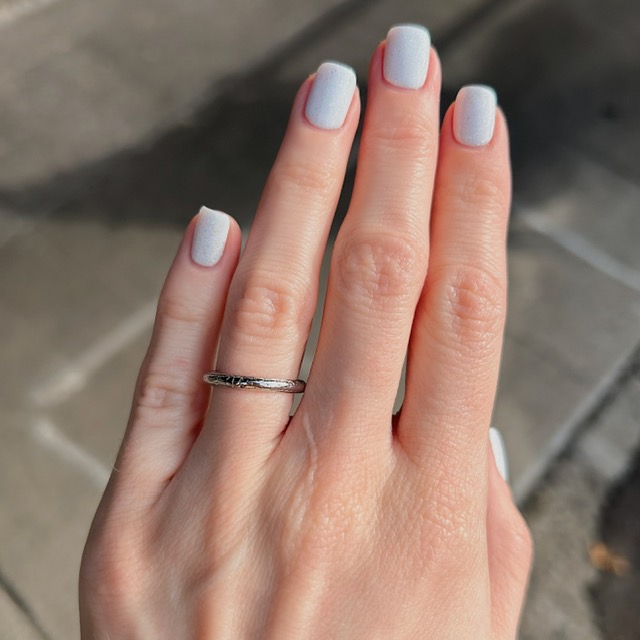 Antique 18k Etched Band - Image 2