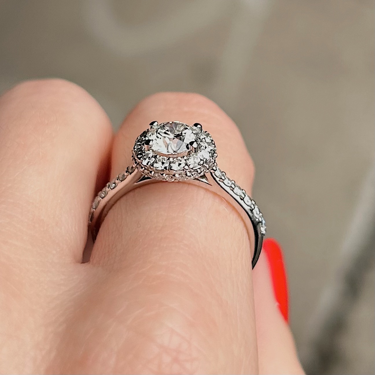 Estate GIA Certified 1ct Diamond Ring - Image 4