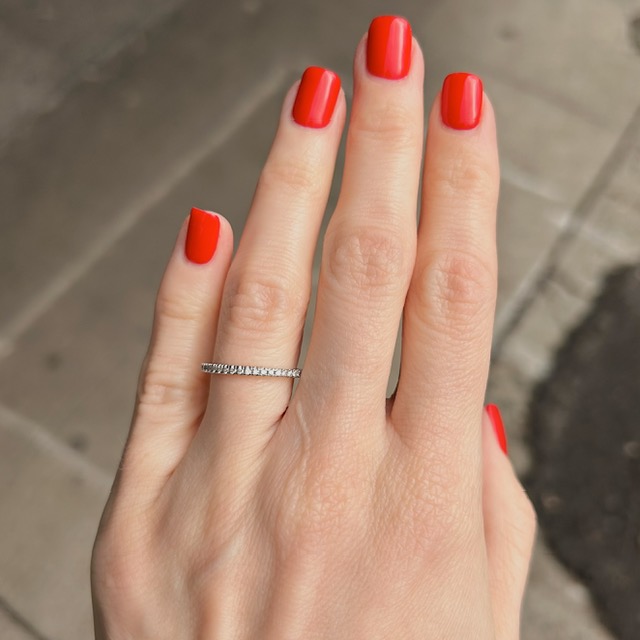 Estate .33ct French Set Diamond Band - Image 2