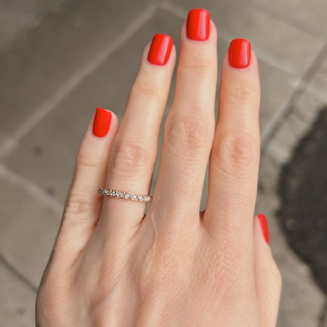 Estate 10k Vintage Inspired Diamond Band - Image 2