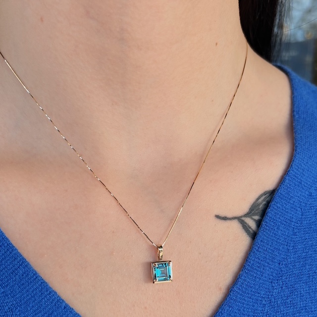 Recycled Blue Topaz Bezel Pendant - Image 3