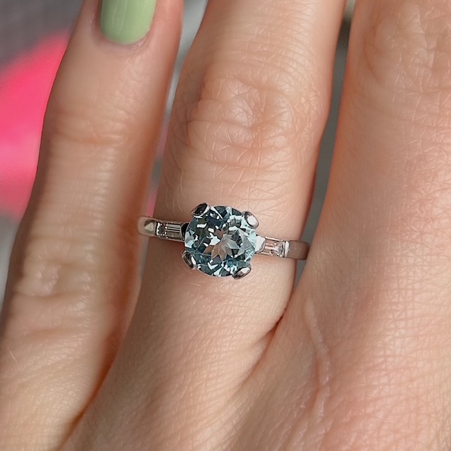 Estate 1.23ct Aquamarine Ring - Image 3