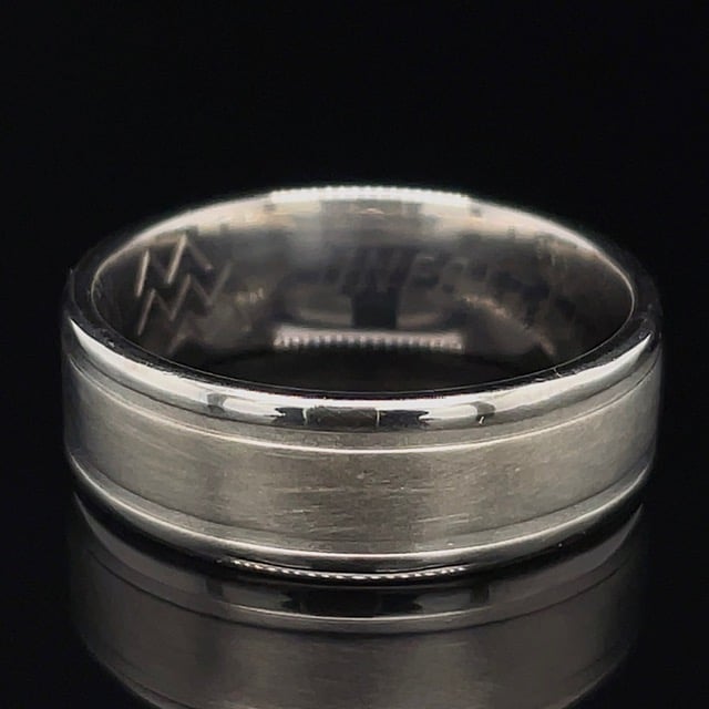 Estate 18k 7mm Brush Finished Band